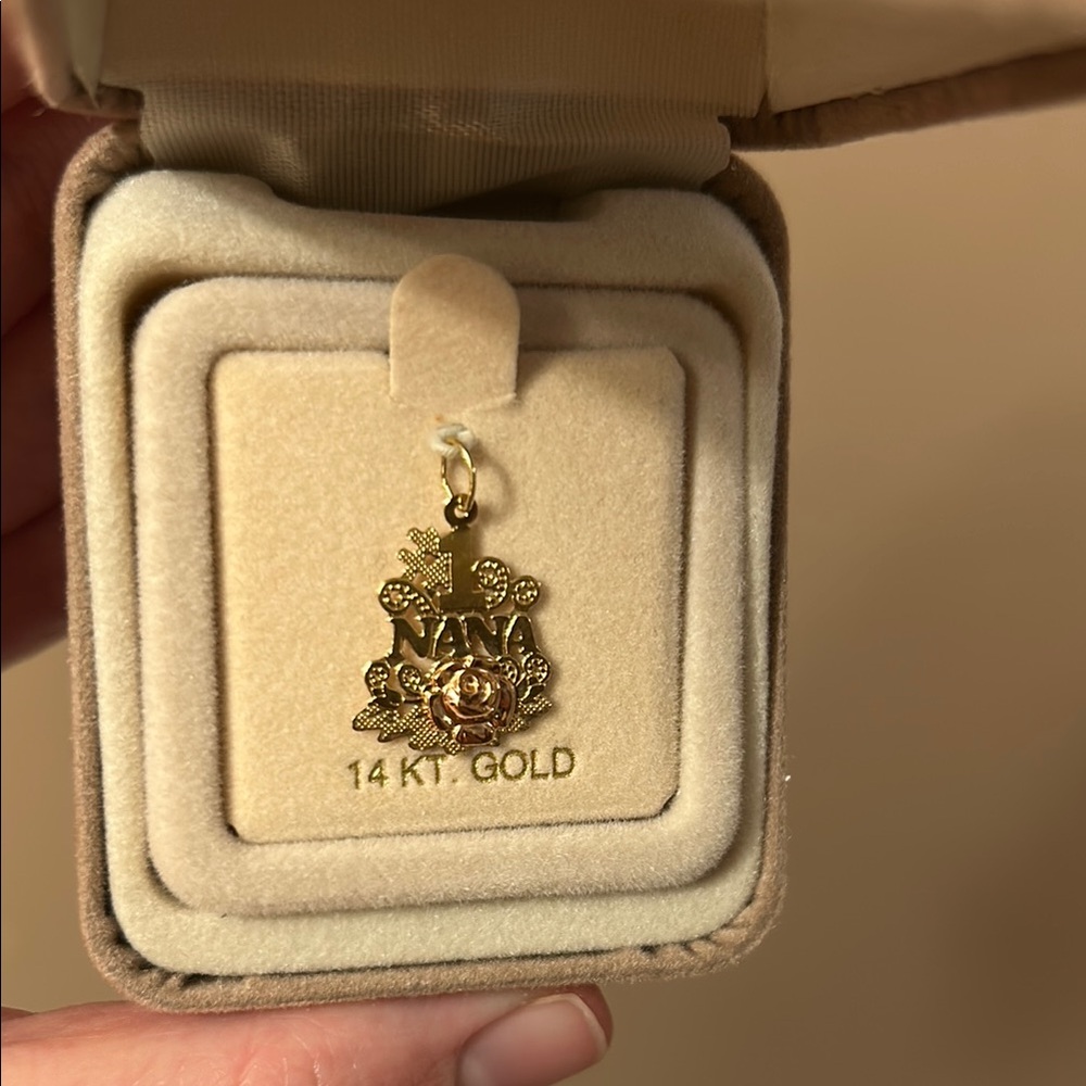 14K Gold Nana Pendant